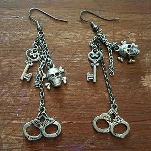 ⭐ Skull, Key and Handcuff Earrings